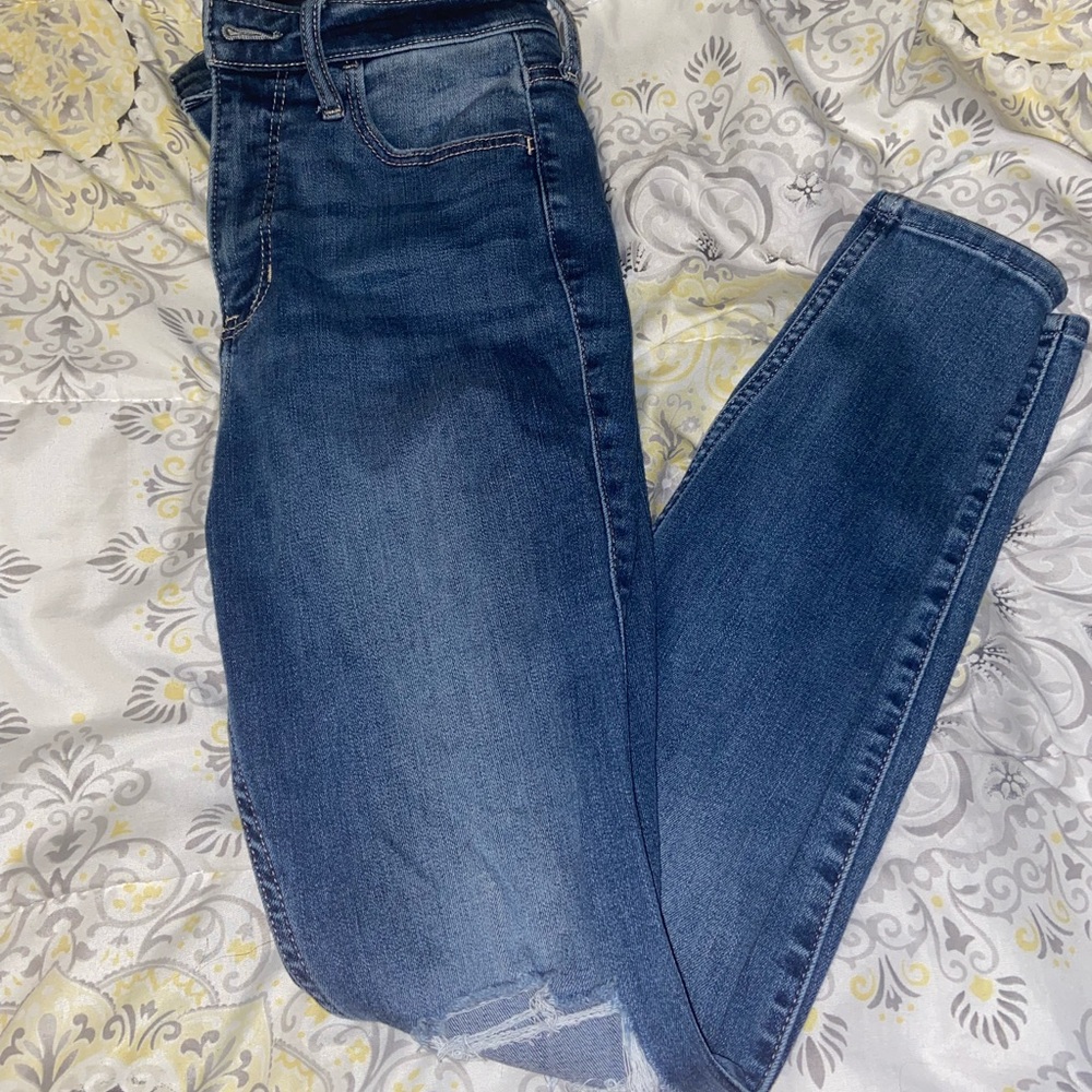 Hollister 5R ripped skinny jeans